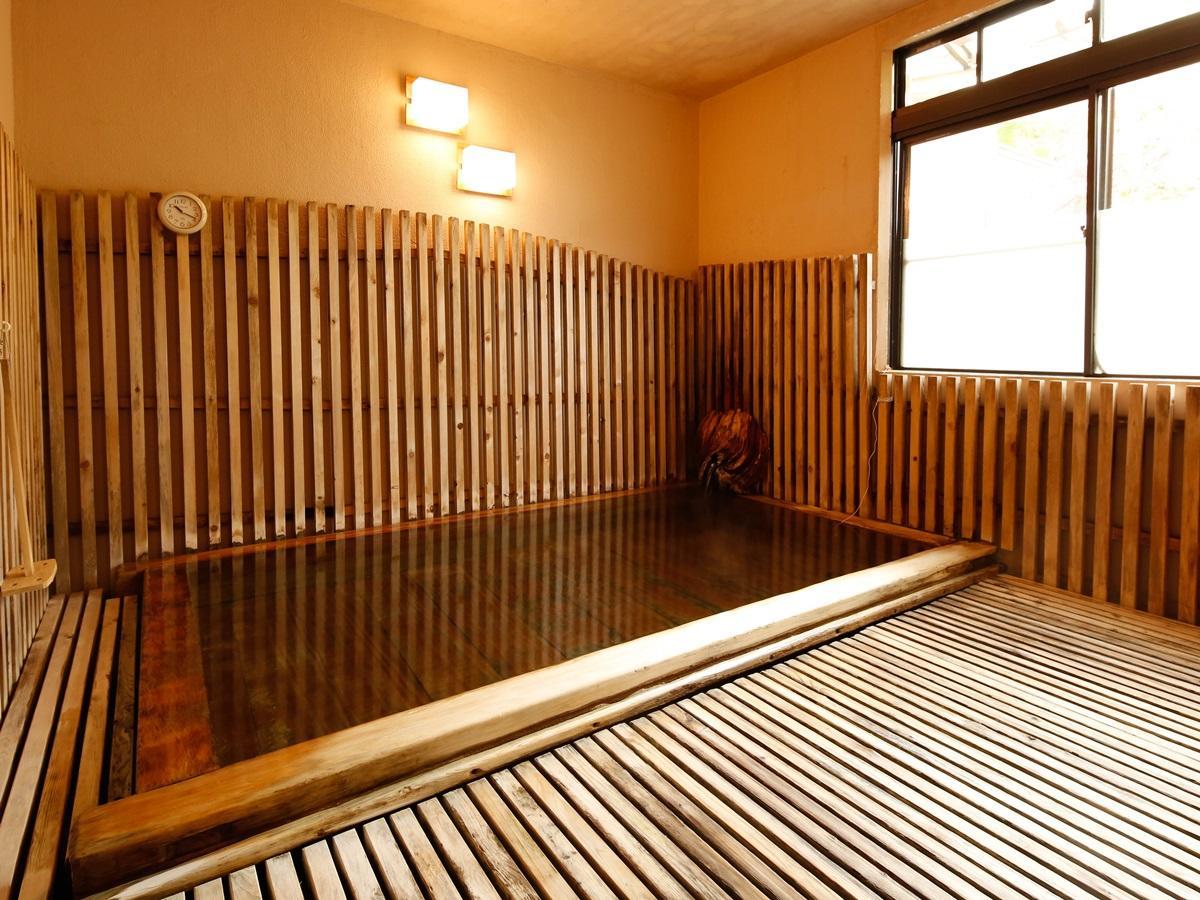 源泉掛け流しの宿albergo湯楽 Yugawara Exterior foto